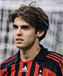 珍贵影像！17 岁姚明在乔丹训练营展现护筐威力